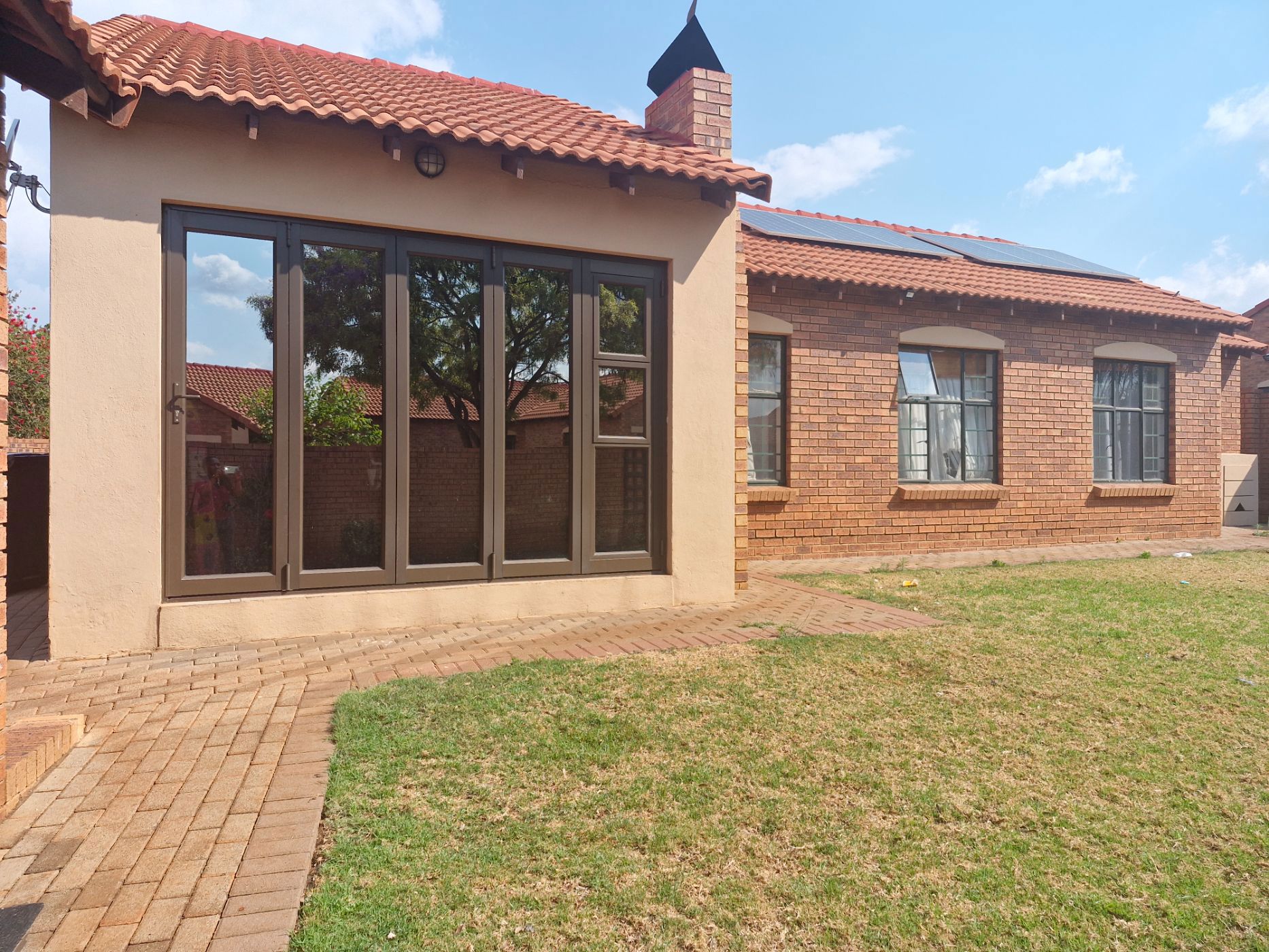 Single-storey cluster for sale in Monavoni - CN1716643