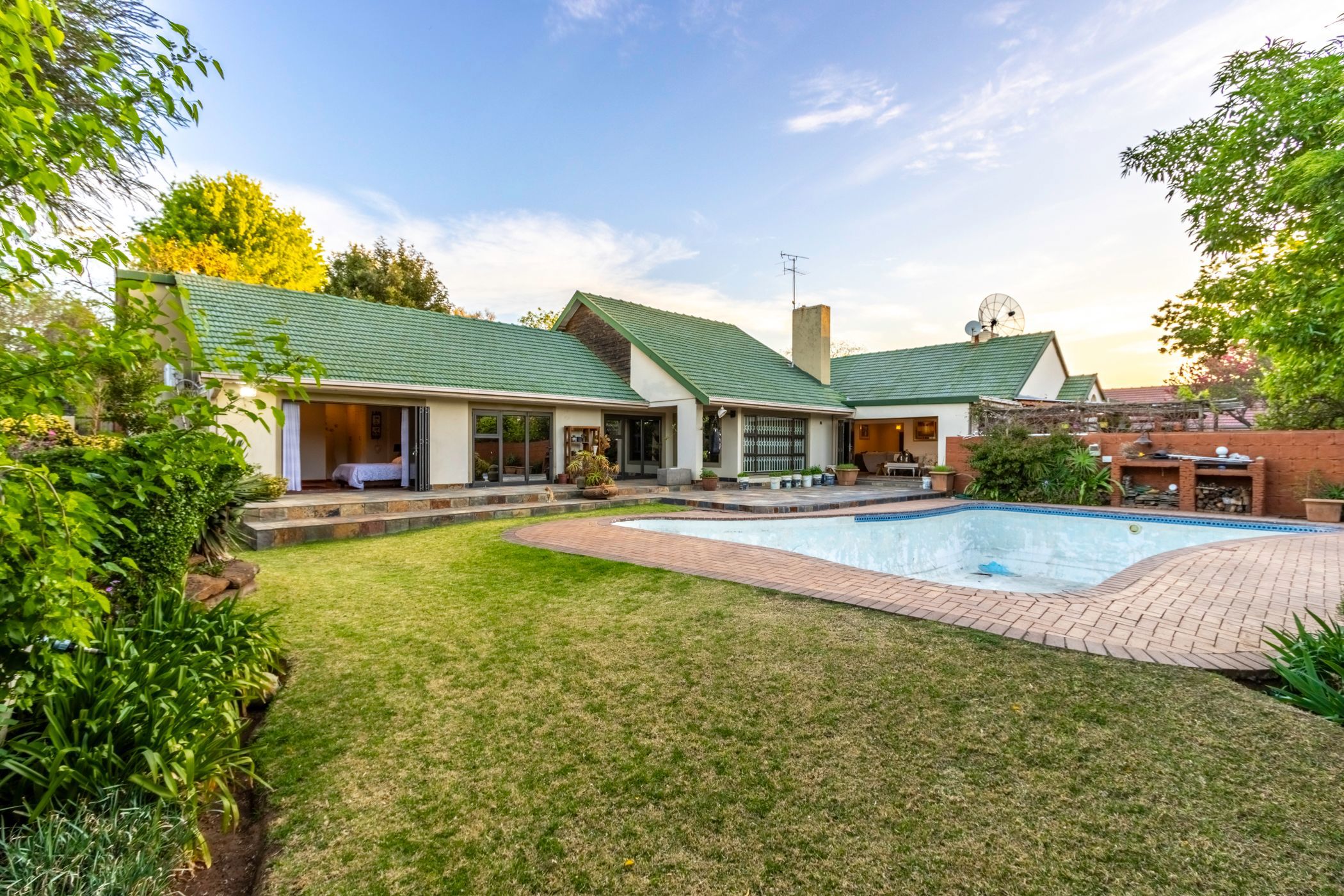 House for sale in Lakefield - EN1711538