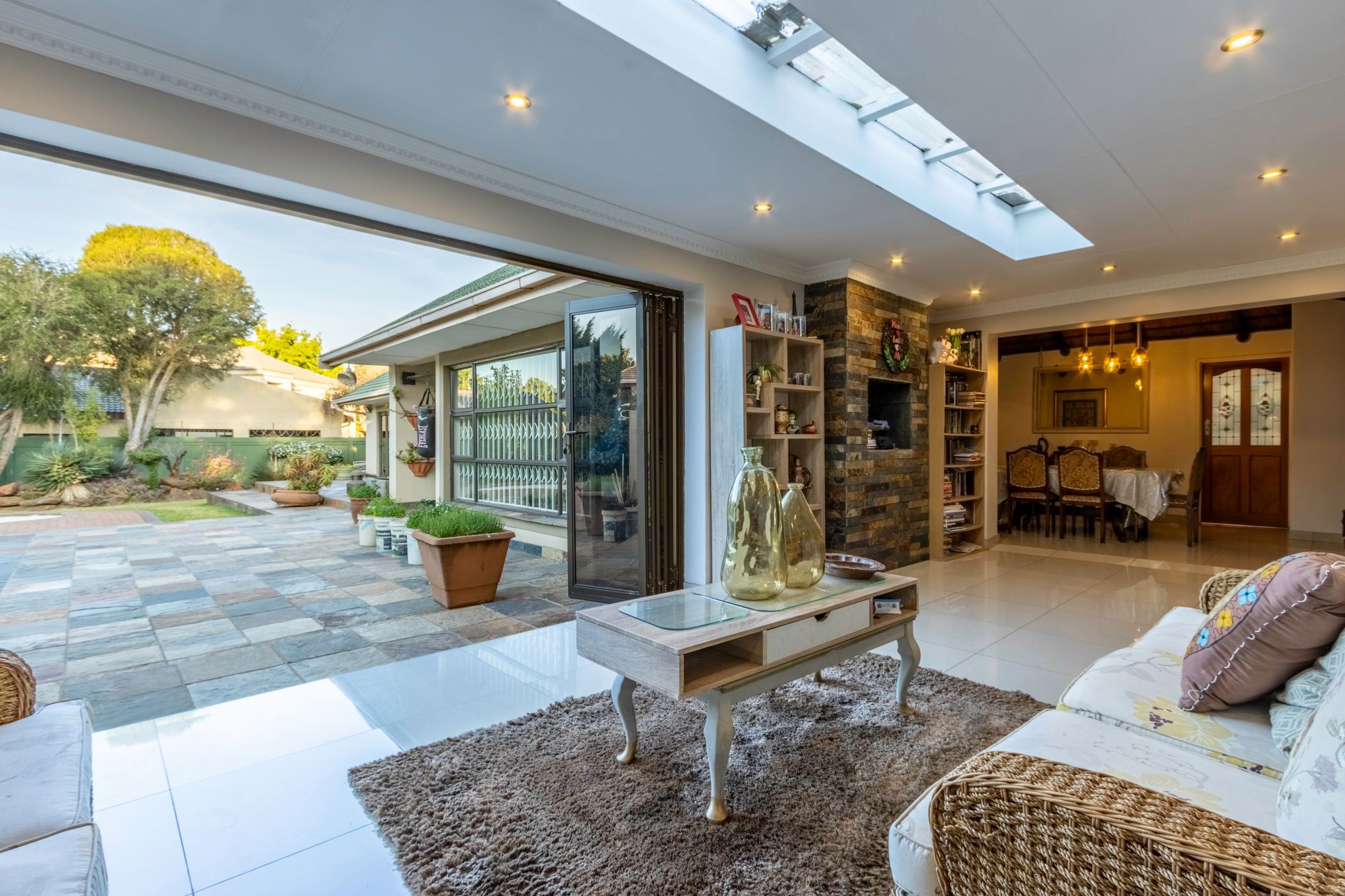 House for sale in Lakefield - EN1711538