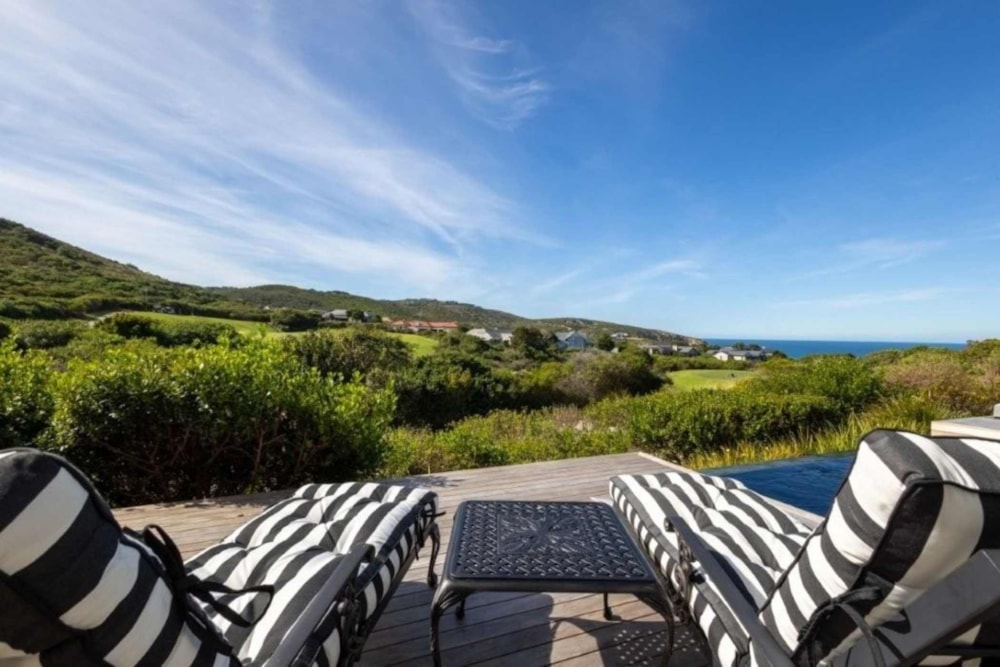 House for sale in Pezula Golf Estate - 1KG1714956