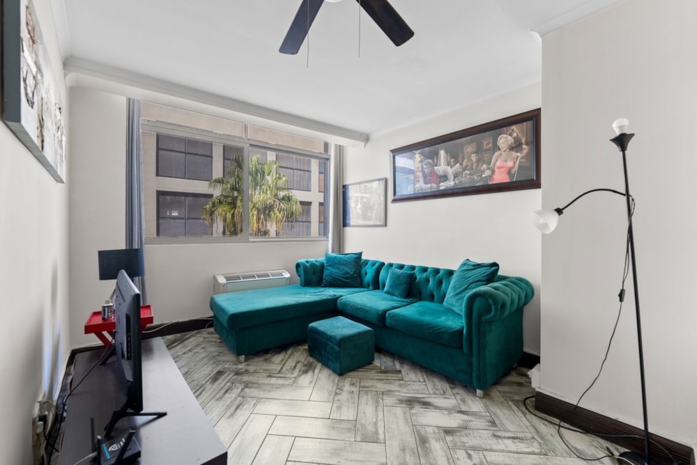 Apartment for sale in Cape Town Central - AS1713675 Apartment for sale in Cape Town Central - AS1713675