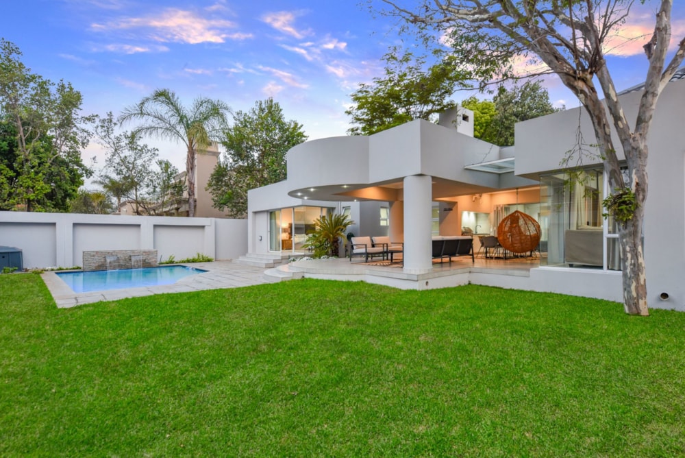 Golf estate house for sale in Dainfern Golf Estate - FW1713370 Golf estate house for sale in Dainfern Golf Estate - FW1713370