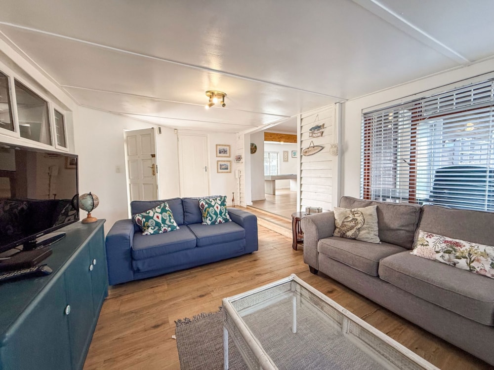 Double-storey house for sale in Sandbaai - ON1690846