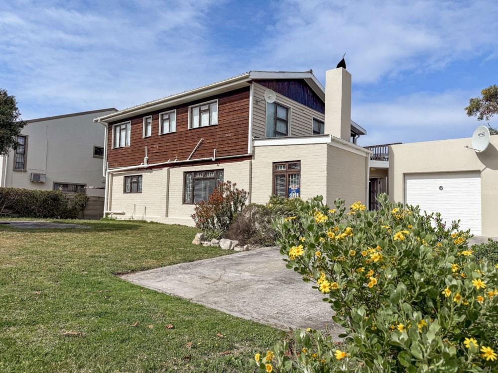 Double-storey house for sale in Sandbaai - ON1690846