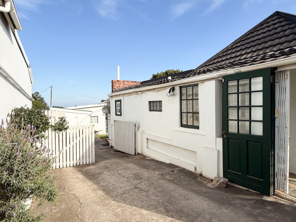 House for sale in East Bank - 1PF1713552