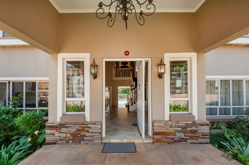 Double-storey house for sale in Bedfordview - BED1719167 Double-storey house for sale in Bedfordview - BED1719167