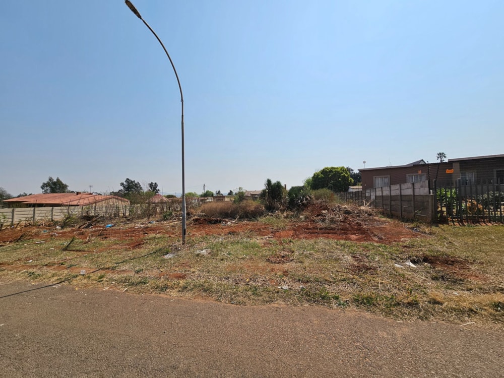 Vacant land for sale in Rensburg - 1SP1713389