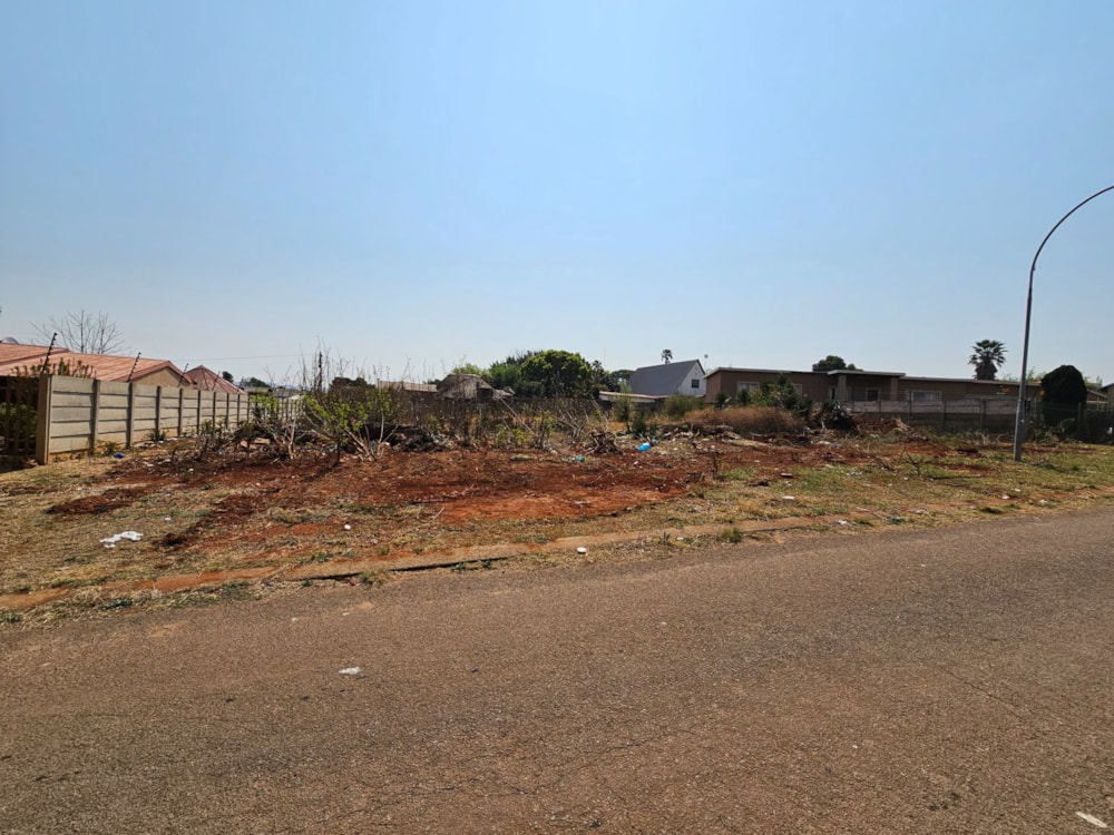 Vacant land for sale in Rensburg - 1SP1713389