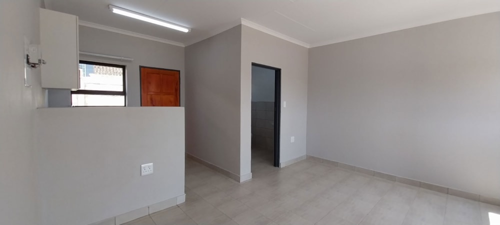 Bachelor apartment to rent in Lydenburg (Mashishing) - 1LY1716240 Bachelor apartment to rent in Lydenburg (Mashishing) - 1LY1716240