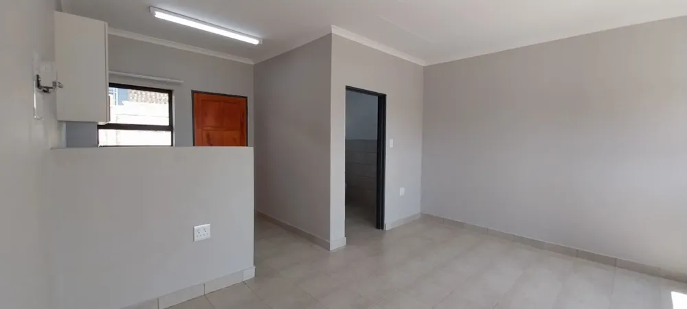 Bachelor apartment let in Lydenburg (Mashishing) - 1LY1751636 Bachelor apartment let in Lydenburg (Mashishing) - 1LY1751636