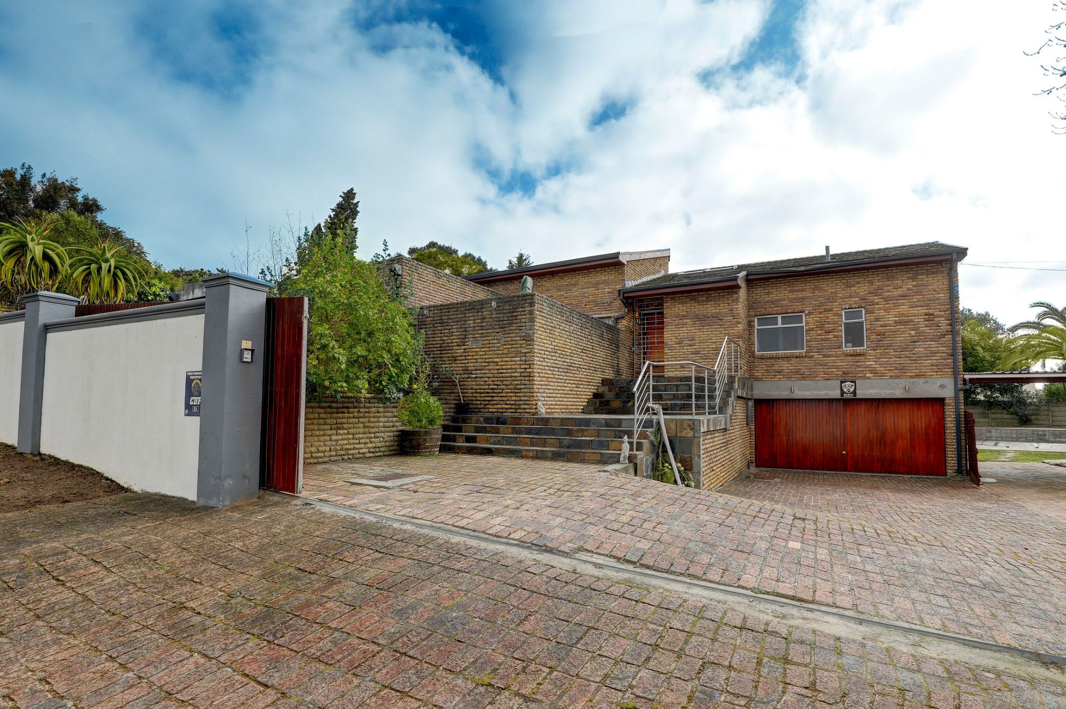 House let in Valmary Park - NSL1713193