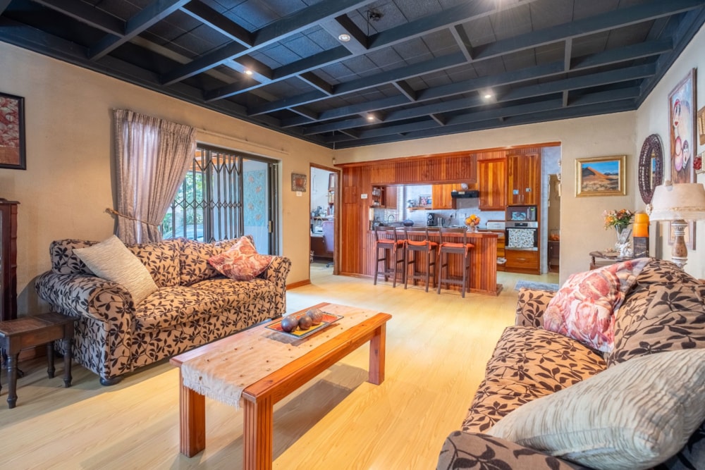 House for sale in Amanzimtoti - 1WB1715254 House for sale in Amanzimtoti - 1WB1715254