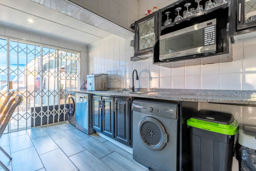 House for sale in Brenthurst - 1BJ1713832 House for sale in Brenthurst - 1BJ1713832