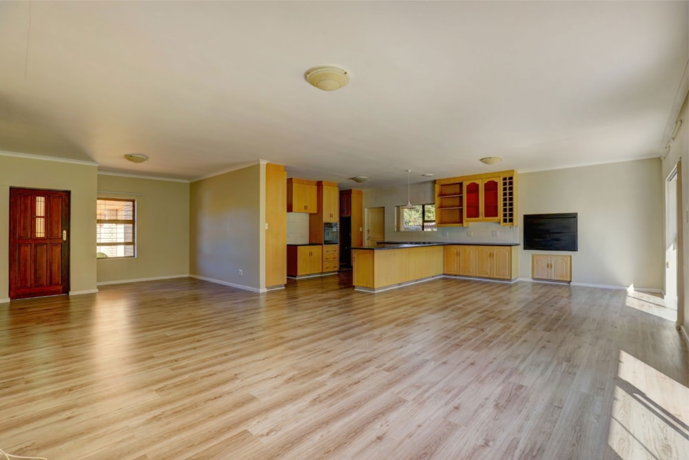 Security complex home let in Heather Park, George - GEO1714883 Security complex home let in Heather Park, George - GEO1714883