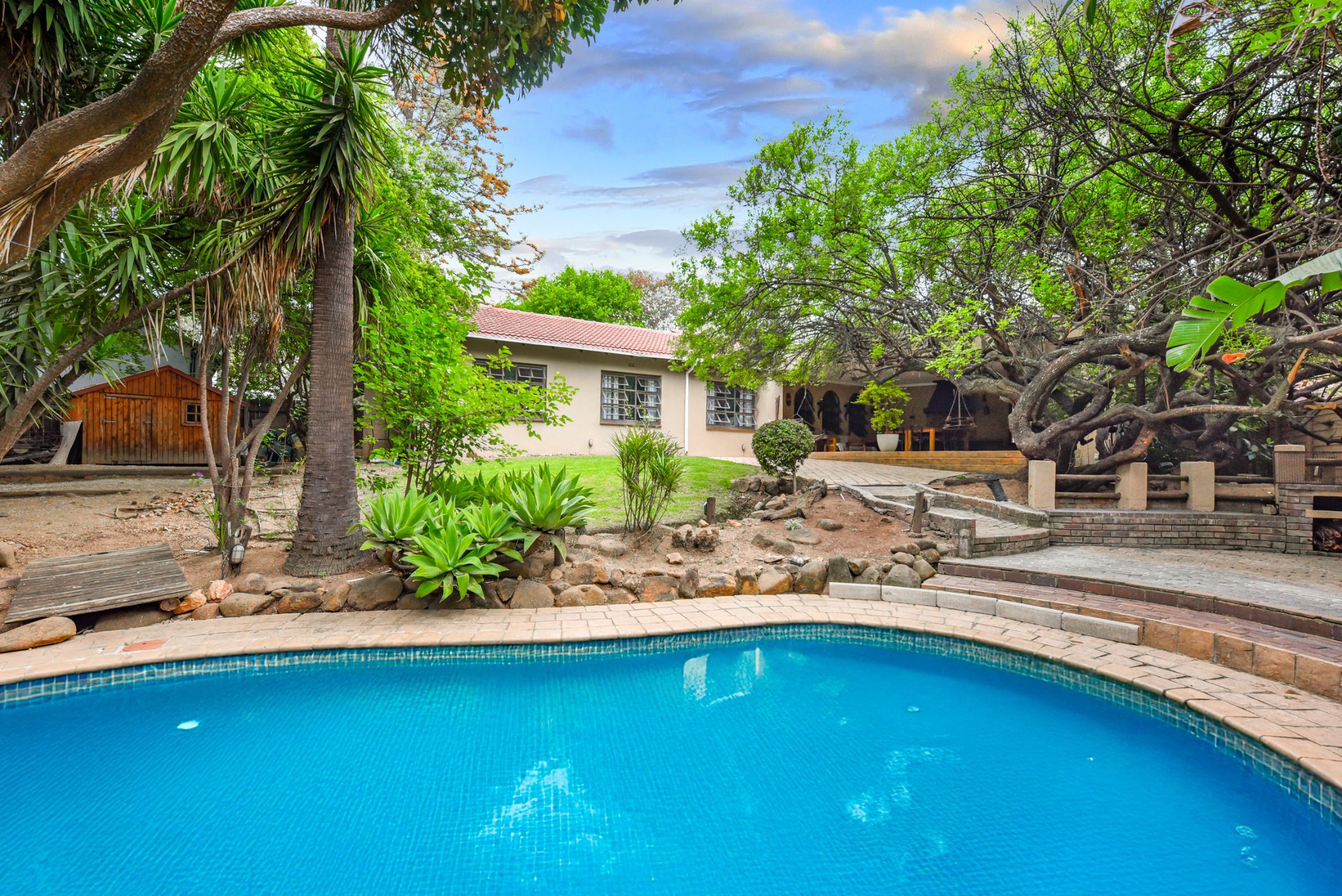 Single-storey house for sale in Olivedale - FW1715572