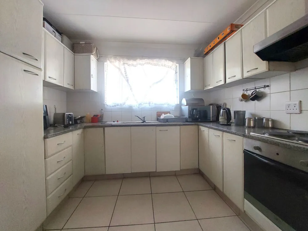 House let in Birdswood - 1RY1712273