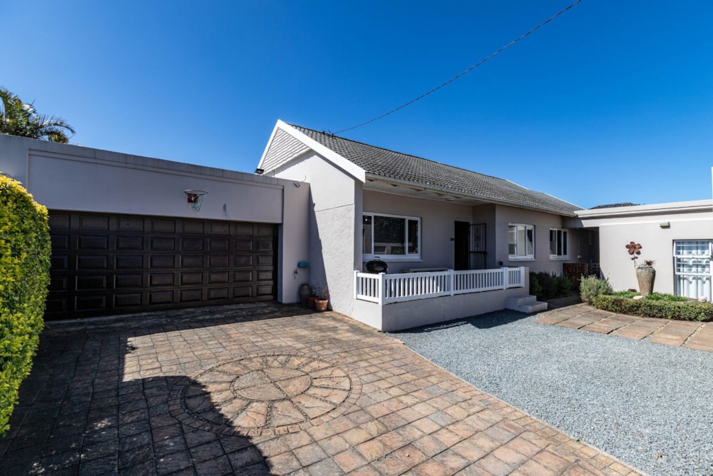 House for sale in Nahoon - 1EZ1715343 House for sale in Nahoon - 1EZ1715343