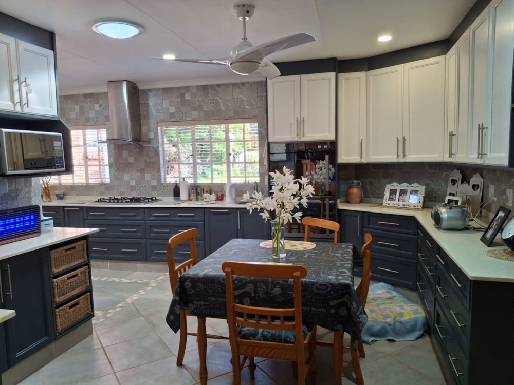 House for sale in Tzaneen, Limpopo Province - 1TA1715037