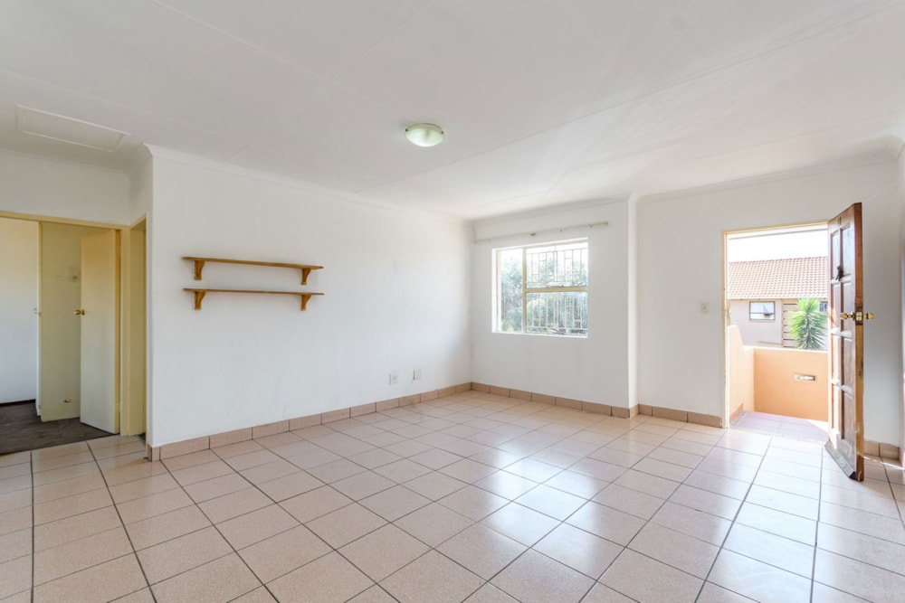 Security complex home for sale in Impala Park - BOK1715278