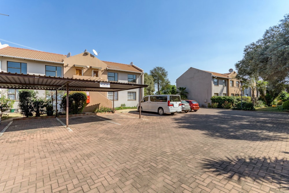 Security complex home for sale in Impala Park - BOK1715278