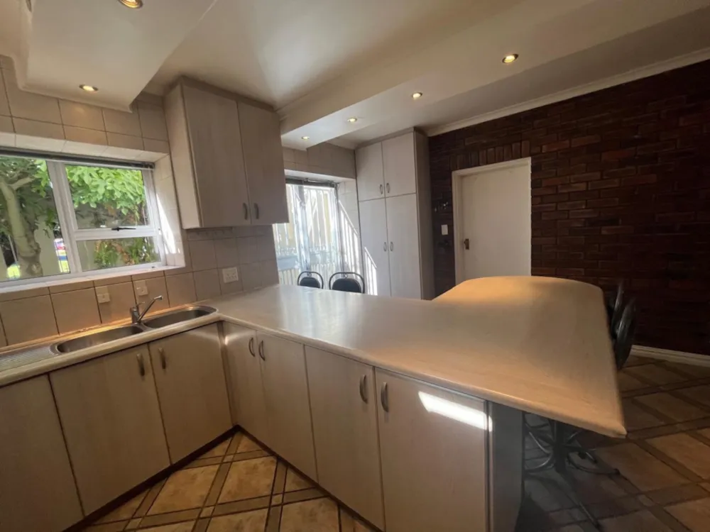 Double-storey house let in Plattekloof - 1PLA1715335 Double-storey house let in Plattekloof - 1PLA1715335