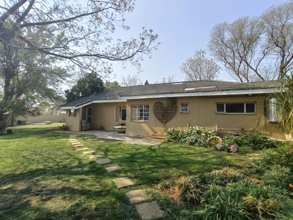 Smallholding let in Bains Vlei - 1BX1714476 Smallholding let in Bains Vlei - 1BX1714476