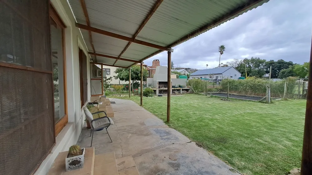 House for sale in Heidelberg, Garden Route - 1SR1642444 House for sale in Heidelberg, Garden Route - 1SR1642444