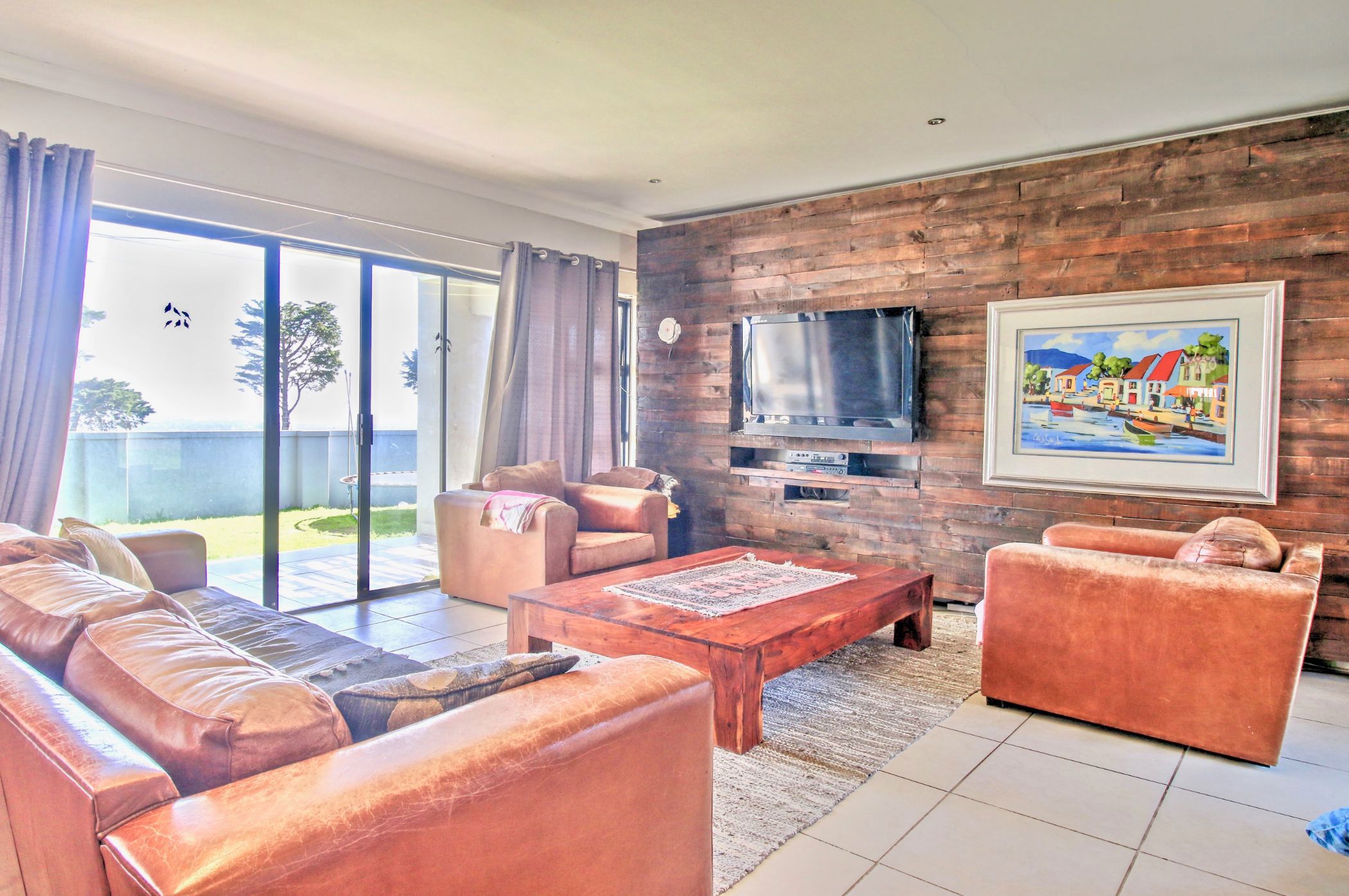 Security complex home to rent in Baronetcy Estate - 1PLA1714399