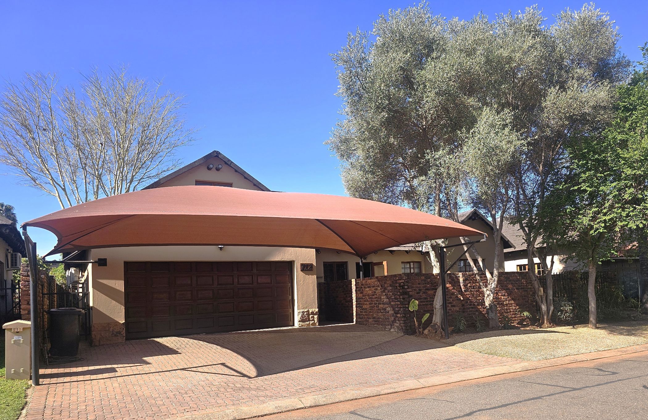 Security complex home let in Melodie - 1HR1715732