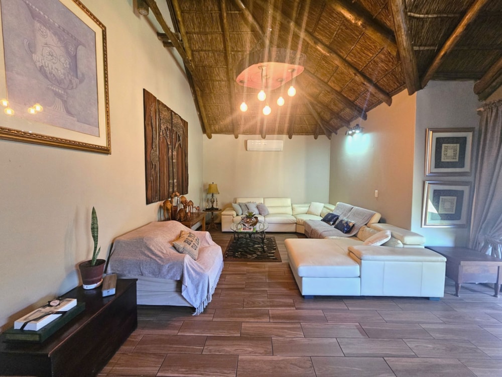 Security complex home let in Melodie - 1HR1715732 Security complex home let in Melodie - 1HR1715732