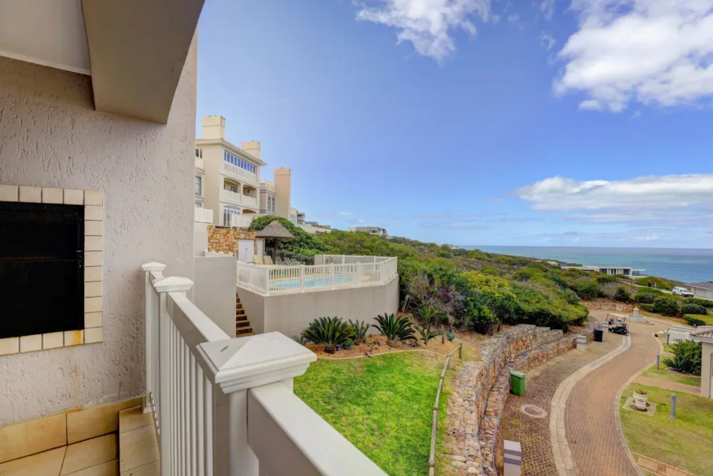 Double-storey apartment for sale in Pinnacle Point Golf Estate - 1MB1715866