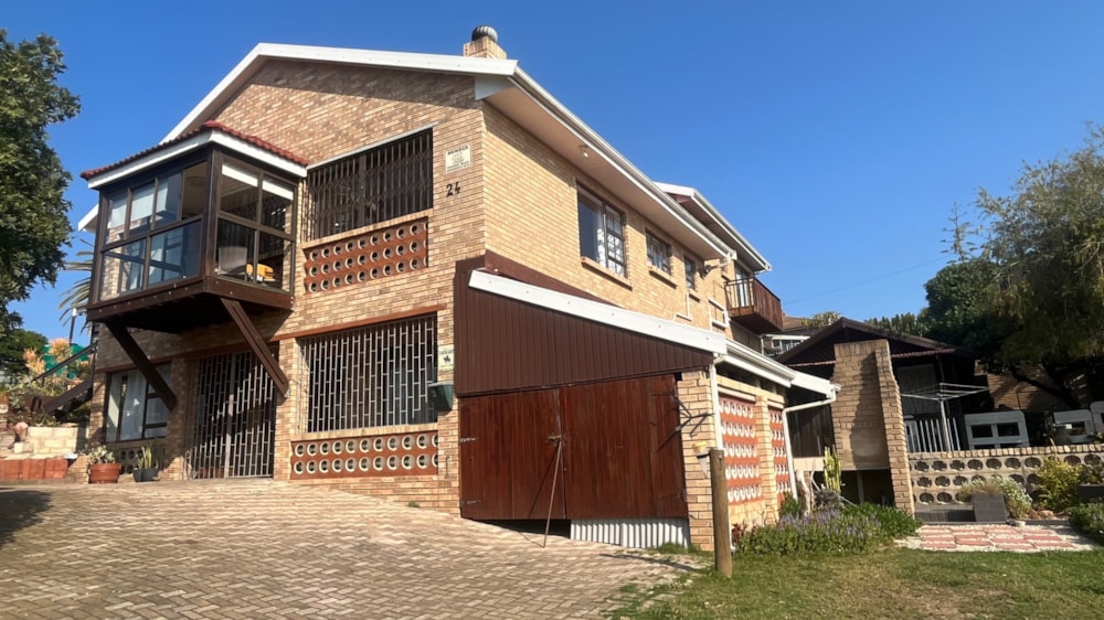 House for sale in Paradise Beach, Jeffreys Bay - 1JF1715094