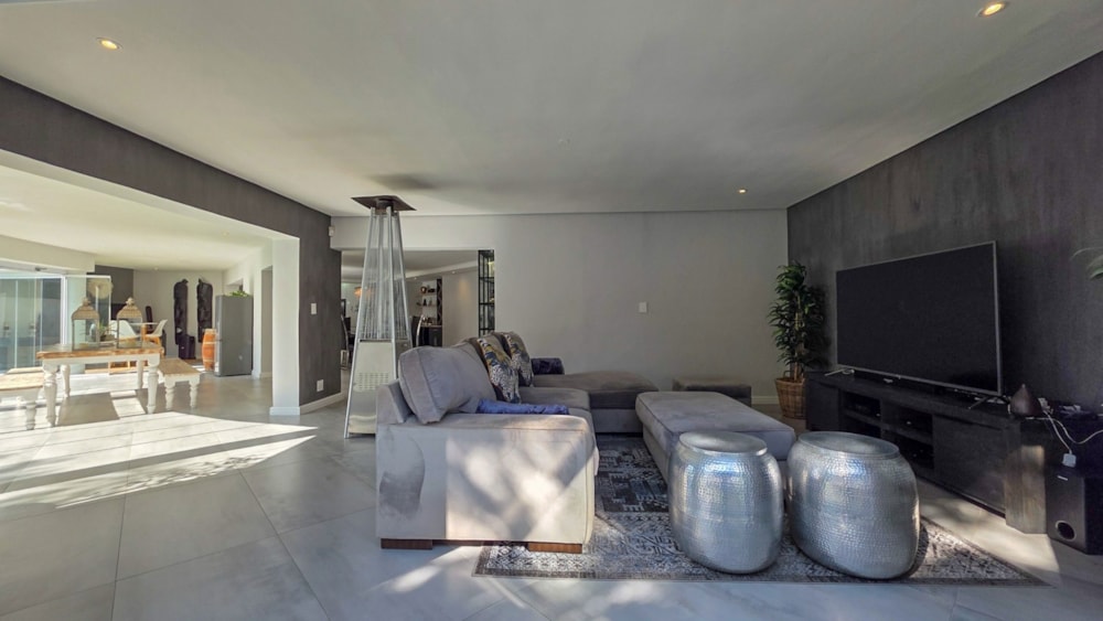 House for sale in Sunset Beach, Cape Town - 1TV1714116