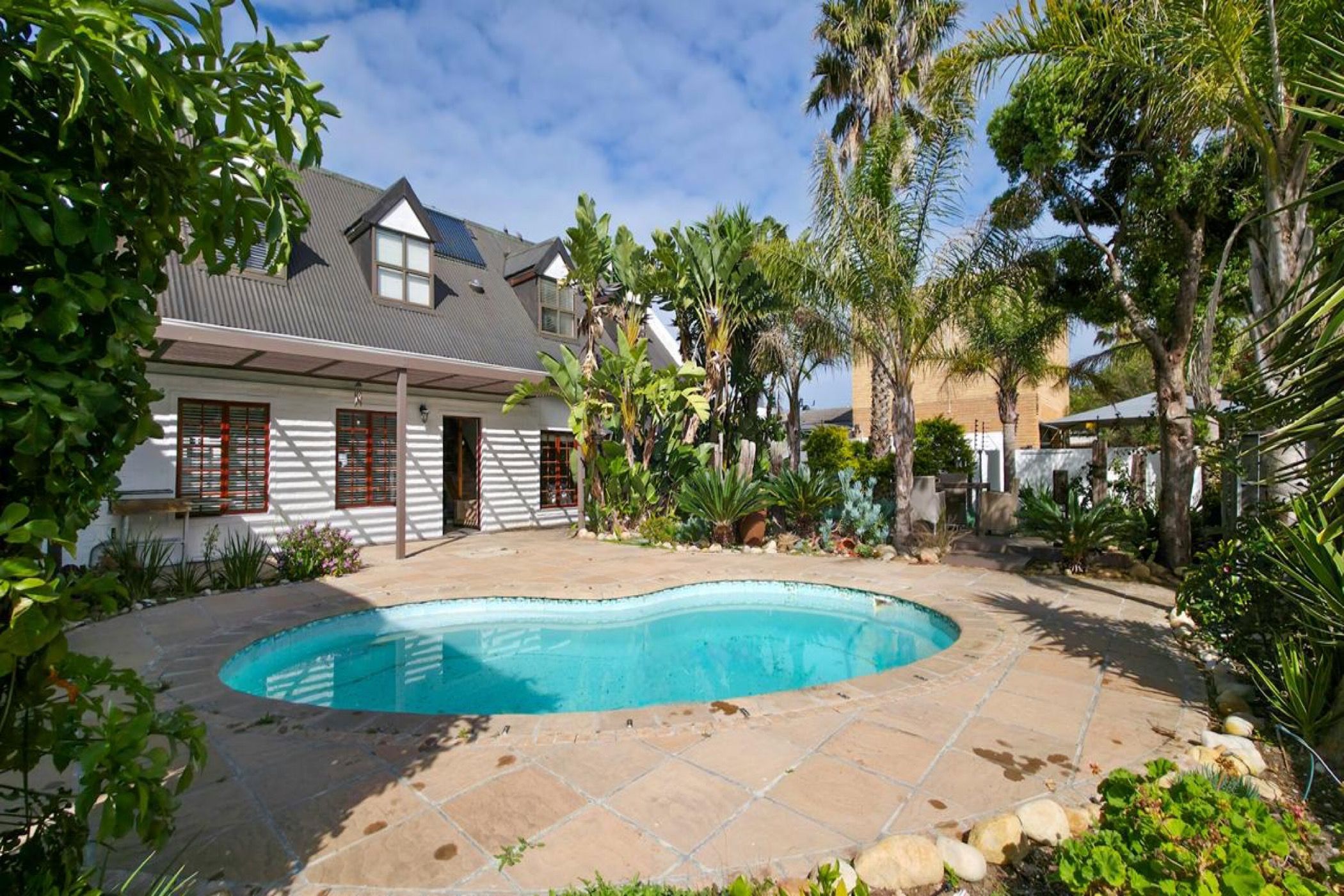 House sold in West Beach, Blouberg - 1TV1714615