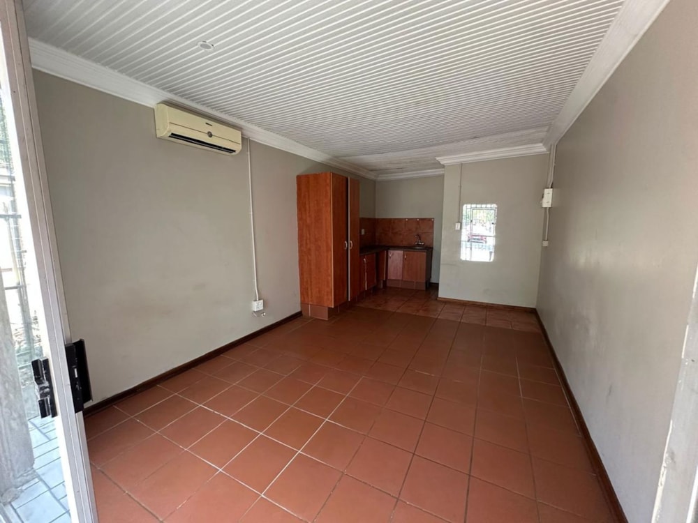 Bachelor apartment to rent in Hospitaalpark - 1BX1710845 Bachelor apartment to rent in Hospitaalpark - 1BX1710845