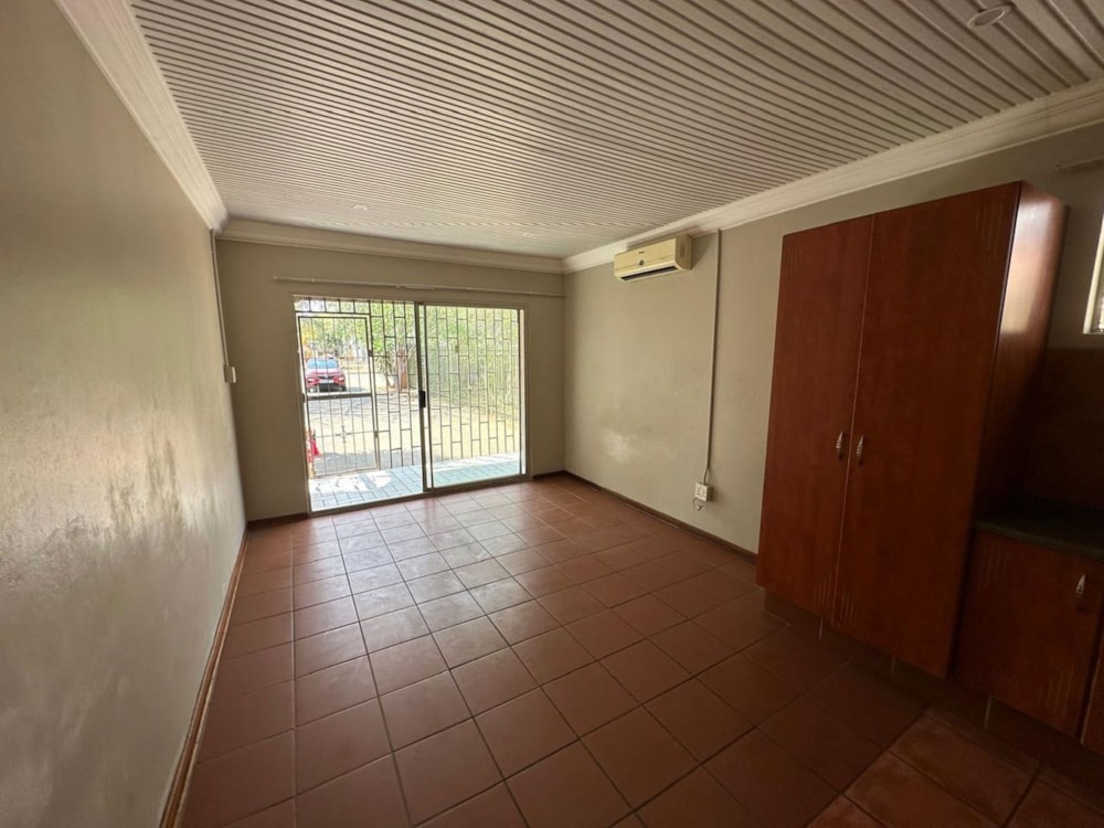 Bachelor apartment to rent in Hospitaalpark - 1BX1710845 Bachelor apartment to rent in Hospitaalpark - 1BX1710845