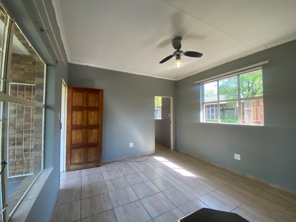 Garden apartment sold in Hutten Heights - 1NW1672772 Garden apartment sold in Hutten Heights - 1NW1672772