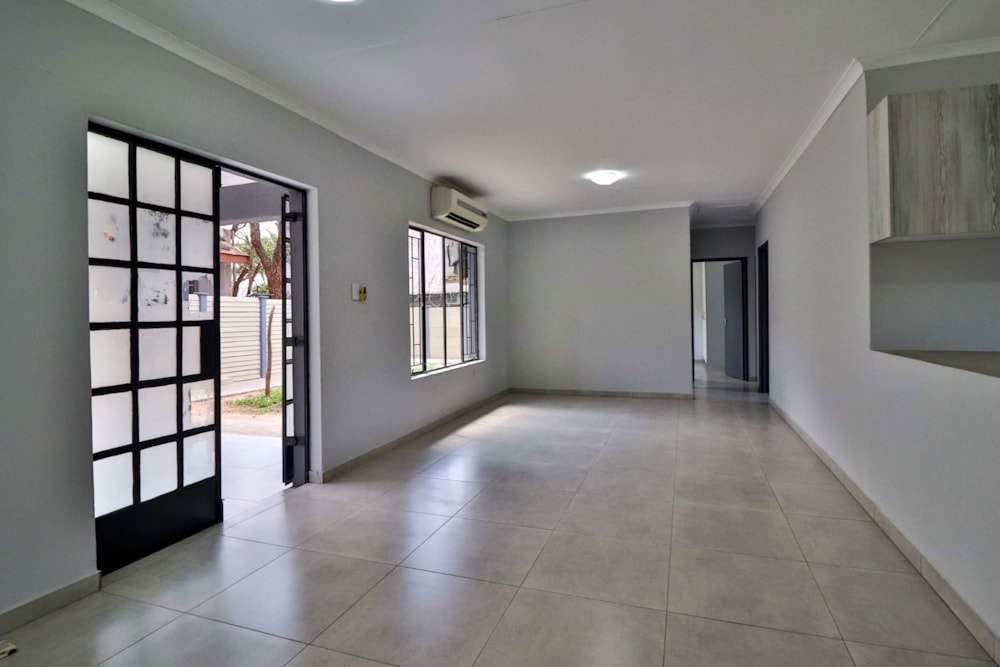 House for sale in Komatipoort - 1NK1715952 House for sale in Komatipoort - 1NK1715952