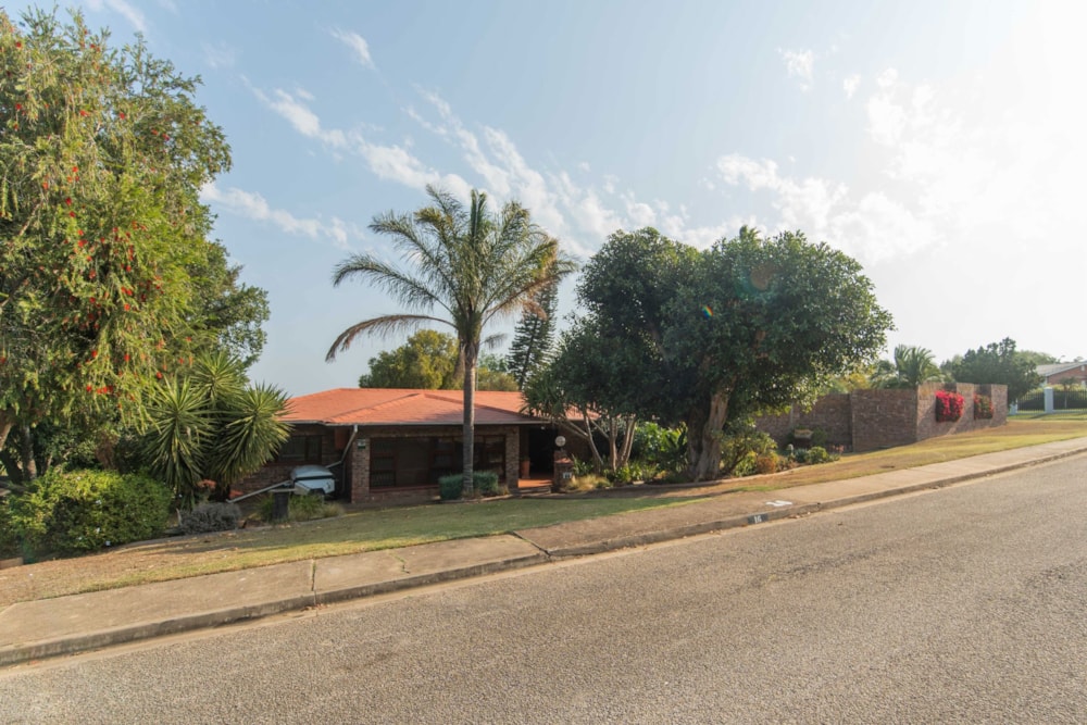 House for sale in Vanes Estate - 1UK1713202