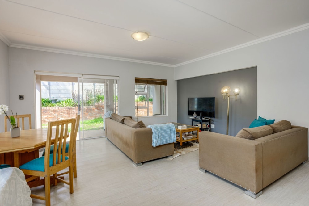 Apartment for sale in Saxonwold - HP1713154 Apartment for sale in Saxonwold - HP1713154