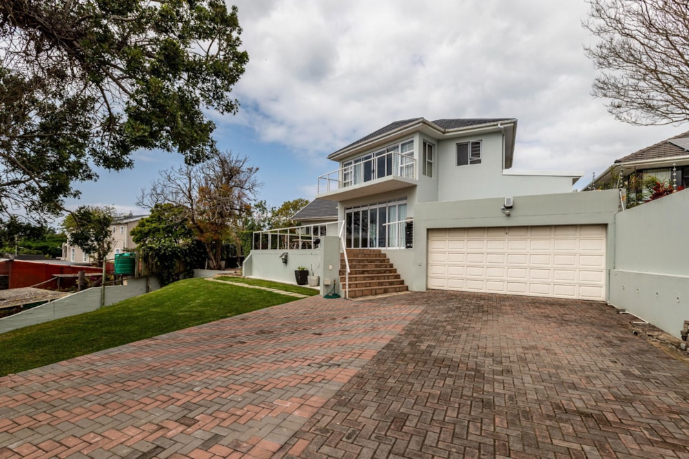 House for sale in Nahoon - 1EZ1713951 House for sale in Nahoon - 1EZ1713951