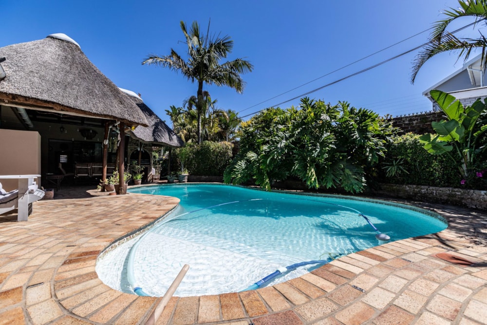 House for sale in Beacon Bay - 1EZ1715844