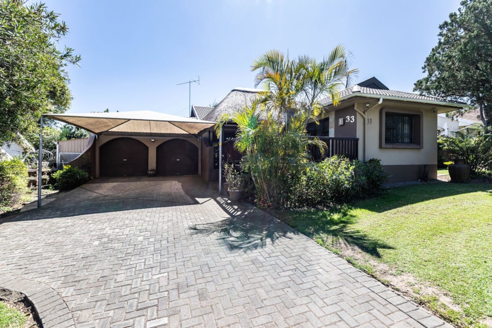 House for sale in Beacon Bay - 1EZ1715844