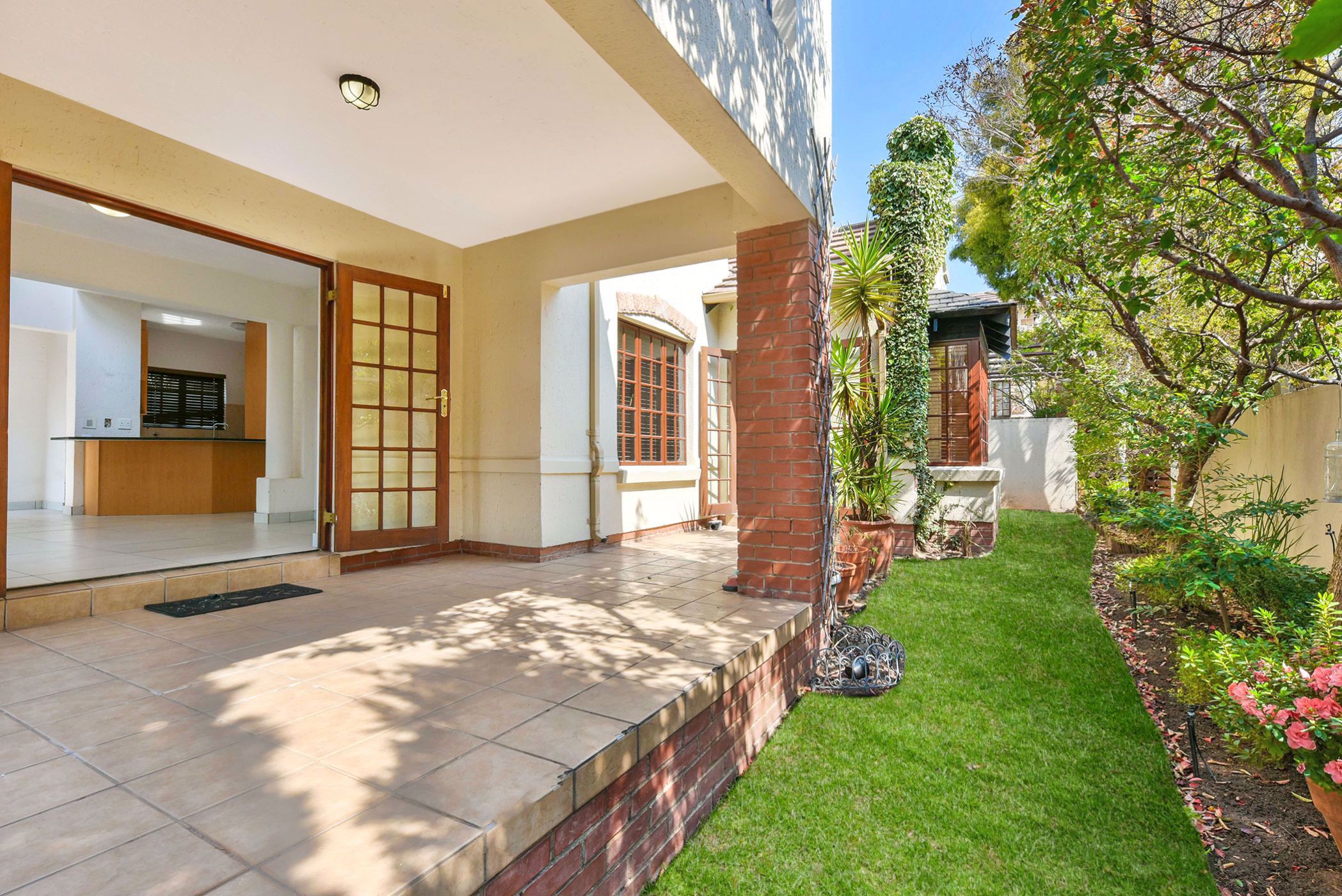 Townhouse for sale in Lonehill - FW1713818