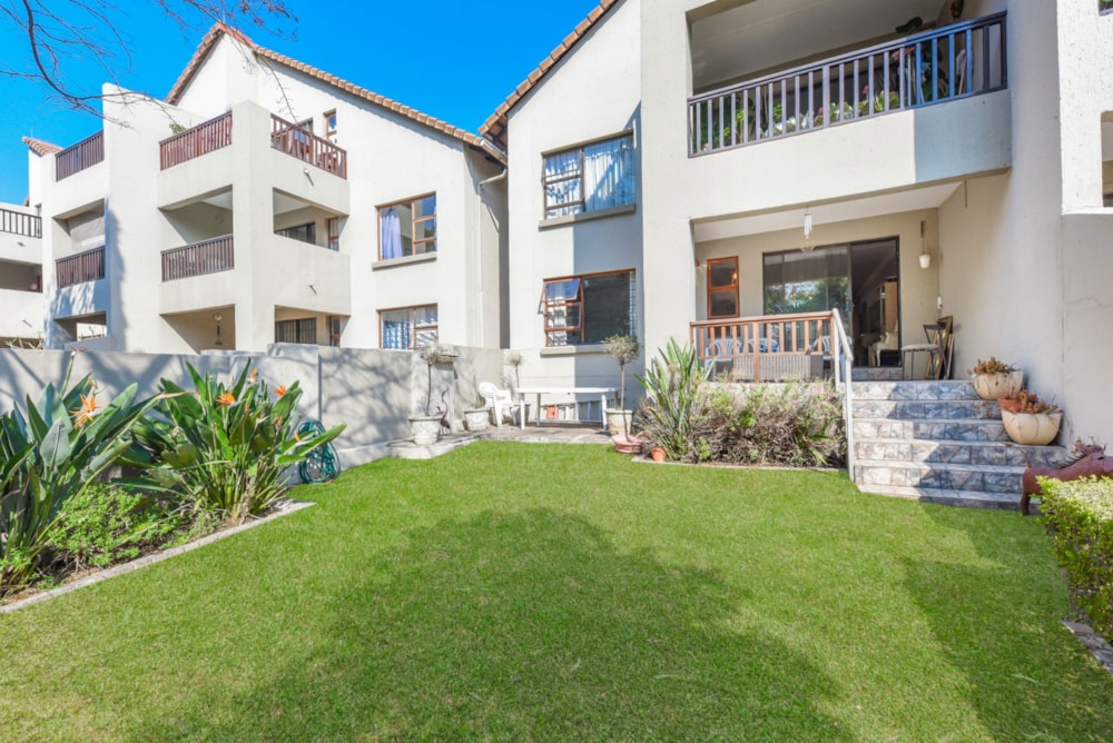 Apartment for sale in Paulshof - FW1713403 Apartment for sale in Paulshof - FW1713403