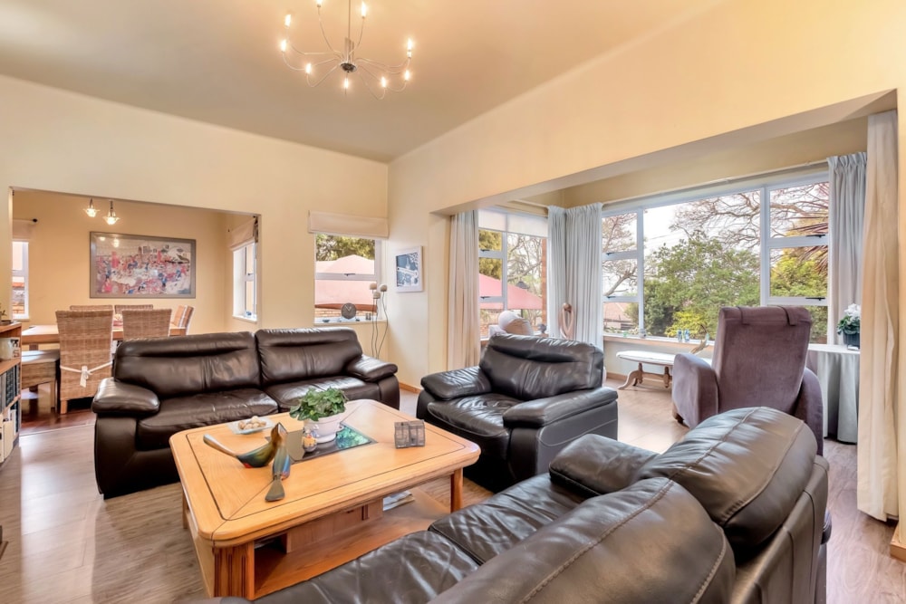 House for sale in Emmarentia - HP1716615 House for sale in Emmarentia - HP1716615