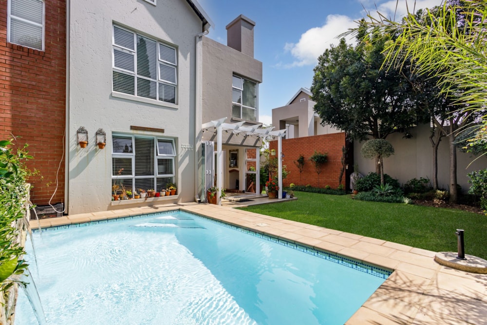 Townhouse for sale in Eagle Canyon Golf Estate - RAN1714022