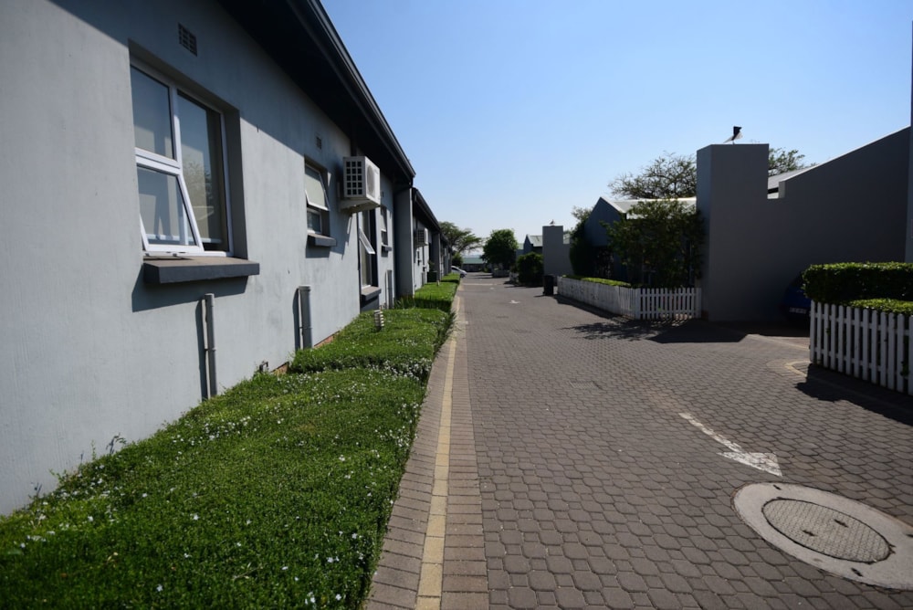 Single-storey retirement home for sale in Modderfontein - BED1714951 Single-storey retirement home for sale in Modderfontein - BED1714951