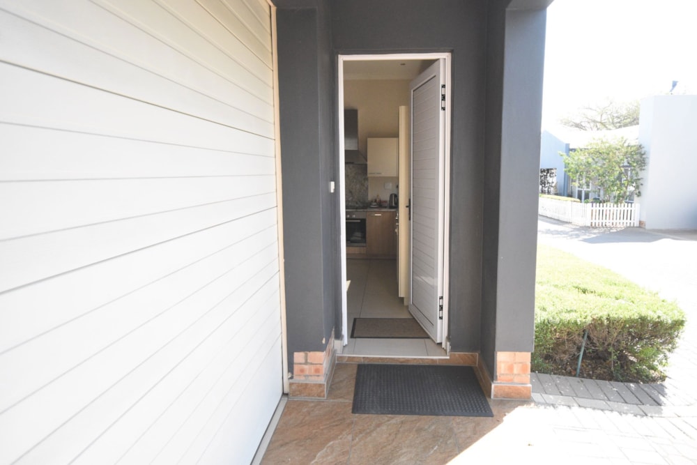 Single-storey retirement home for sale in Modderfontein - BED1714951 Single-storey retirement home for sale in Modderfontein - BED1714951