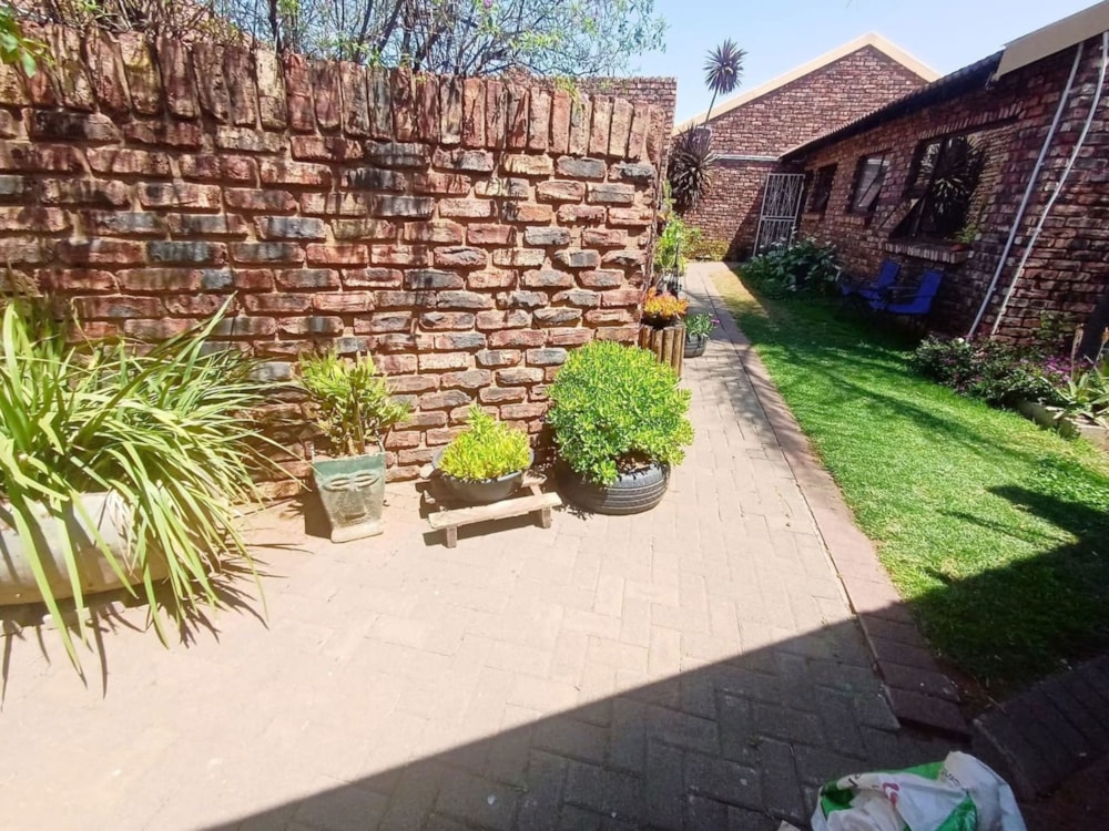 Townhouse to rent in Pellissier - 1BX1723974 Townhouse to rent in Pellissier - 1BX1723974